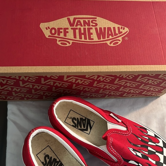 Checkered flame 🔥 slip on - Picture 8 of 12